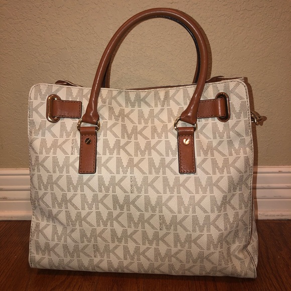 Michael Kors Hamilton Tote - Picture 2 of 6